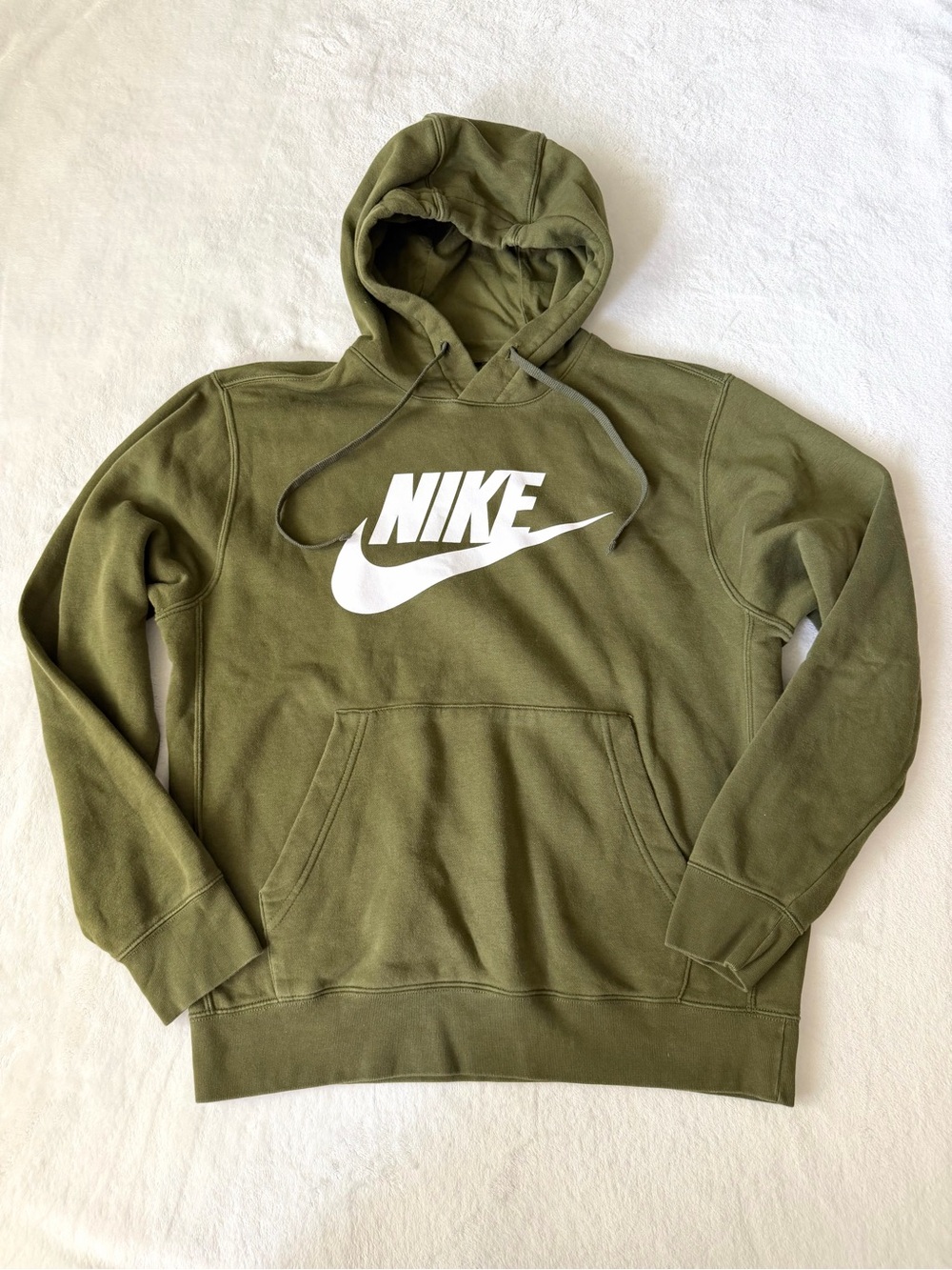 Nike Men's Olive Green Pullover Hoodie Medium